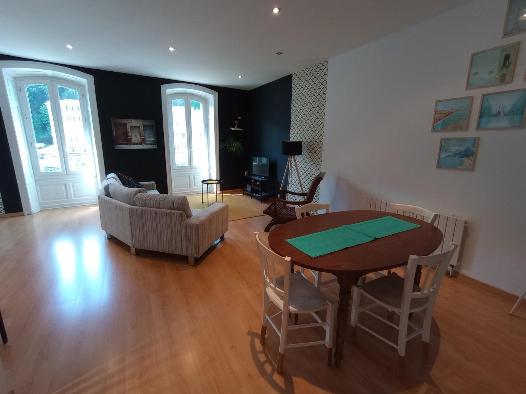 Tulle : Bel Appartement Lumineux En Centre Ville 외부 사진